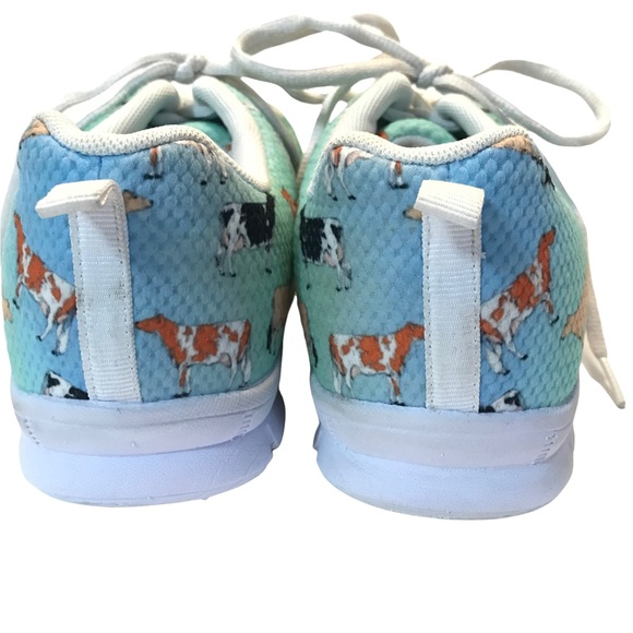 Cow Lovers Sneakers 7 - Picture 5 of 8